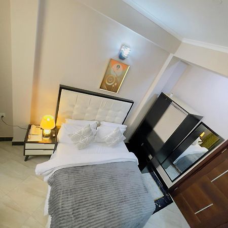 Diary Hotel Dar es Salaam Exterior photo