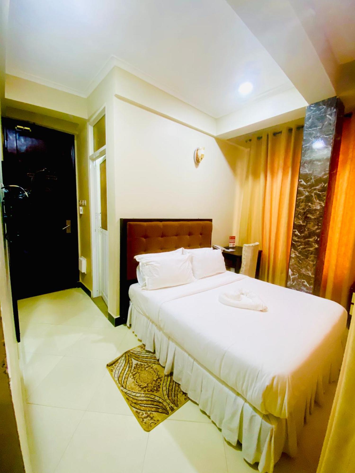 Diary Hotel Dar es Salaam Exterior photo
