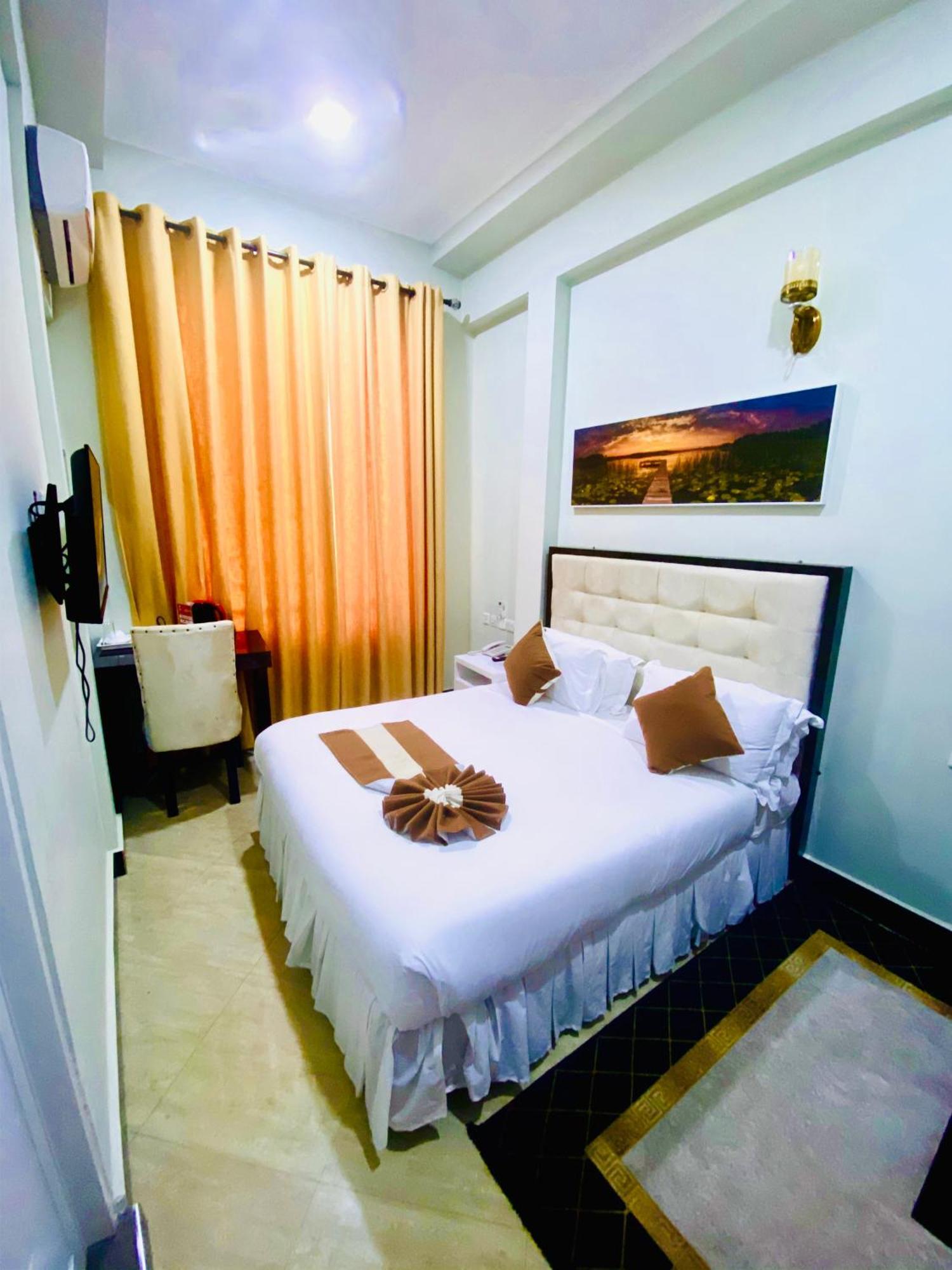 Diary Hotel Dar es Salaam Exterior photo