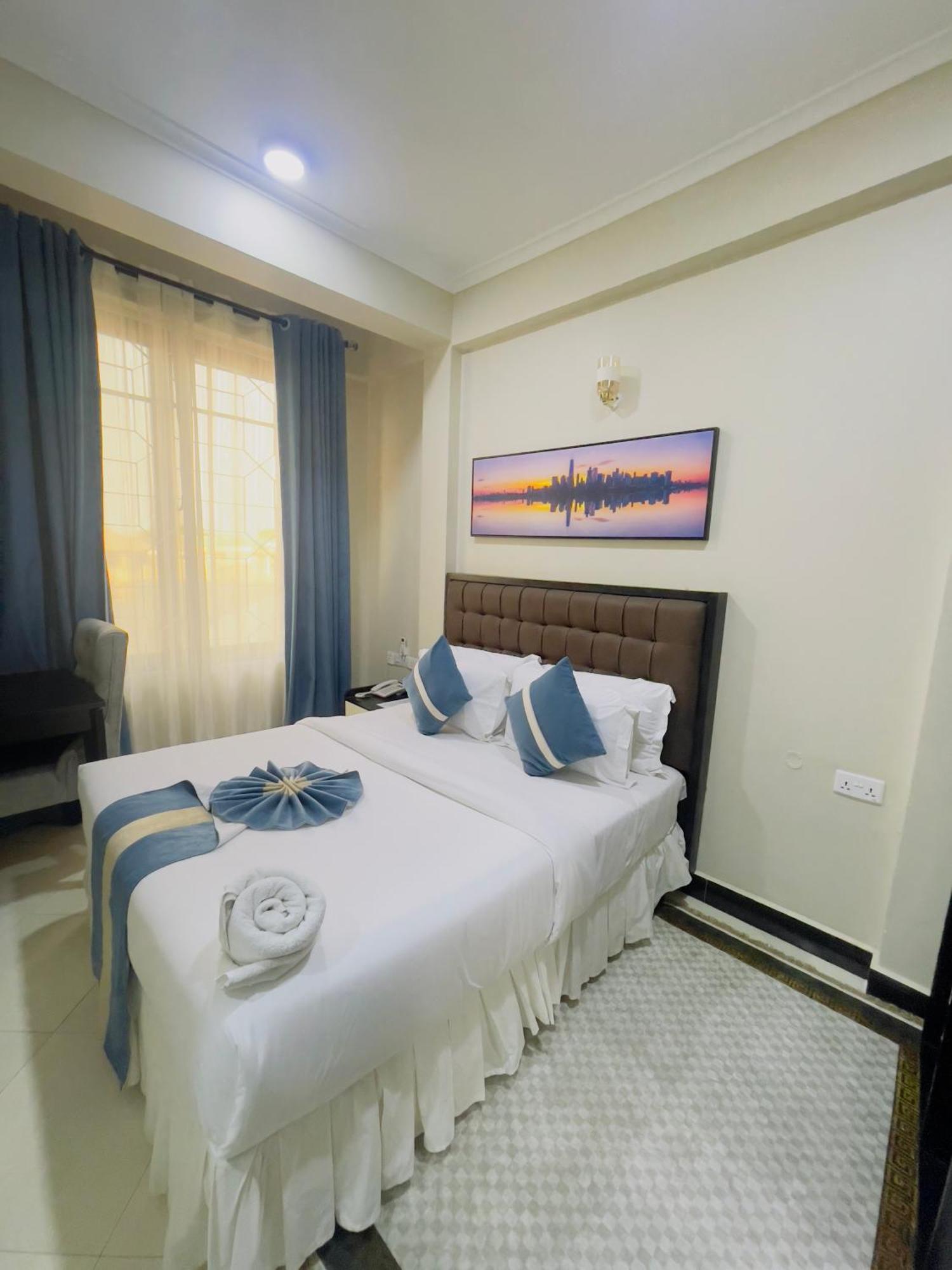 Diary Hotel Dar es Salaam Exterior photo