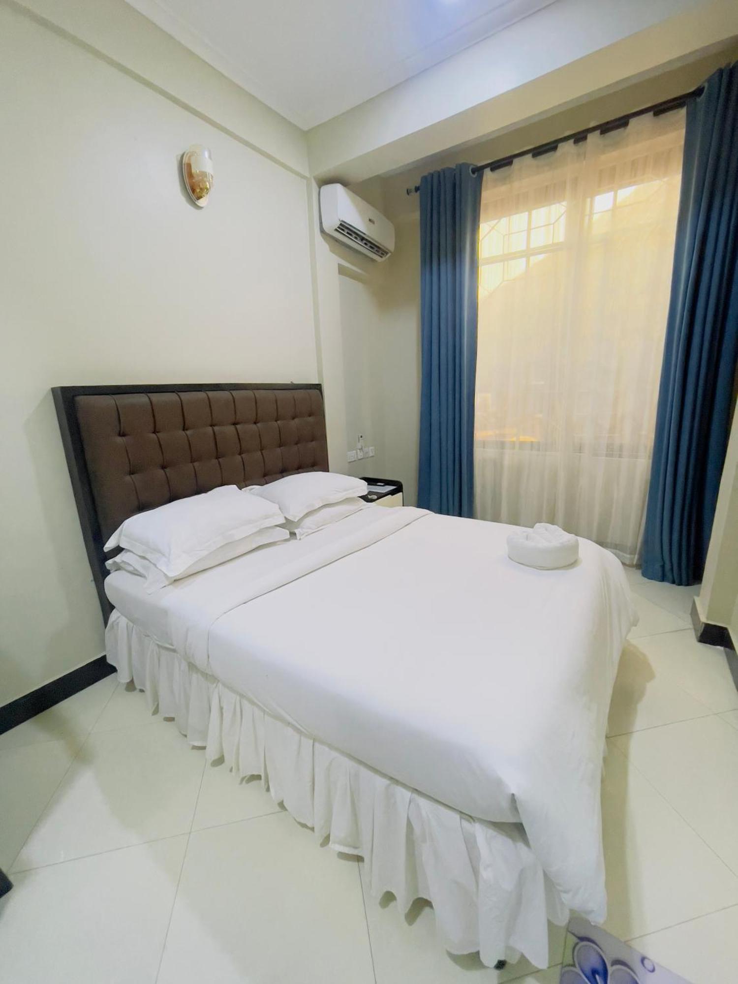 Diary Hotel Dar es Salaam Exterior photo
